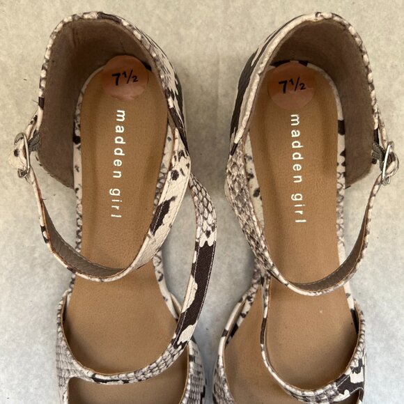 Madden Girl Women's Gray/Black Emeline Pointy Toe Snake Print Flats Shoe, Sz 7.5 - Picture 4 of 12